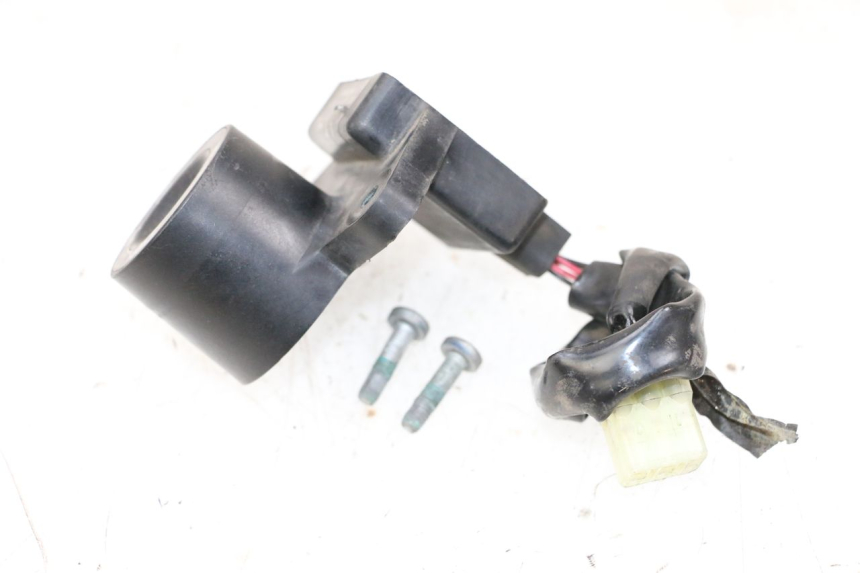 photo de ANTENA TRANSPONDEDOR YAMAHA XMAX X-MAX 125 (2006 - 2009) - Detalles de los puntos de fijación