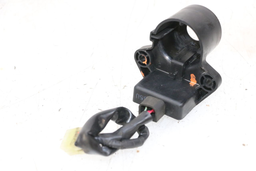 photo de ANTENA TRANSPONDEDOR YAMAHA XMAX X-MAX 125 (2006 - 2009) - Primer plano técnico