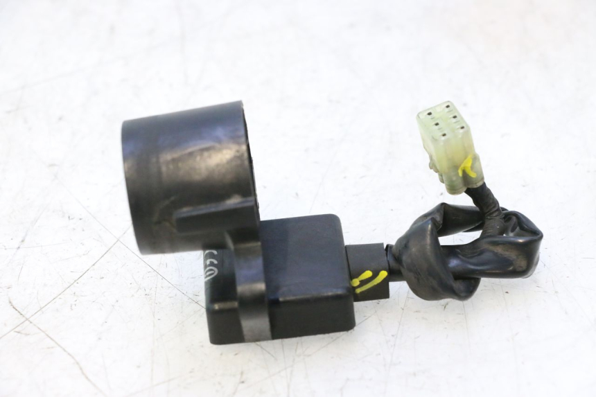 photo de ANTENA TRANSPONDEDOR YAMAHA XMAX X-MAX 125 (2006 - 2009) - Primer plano técnico