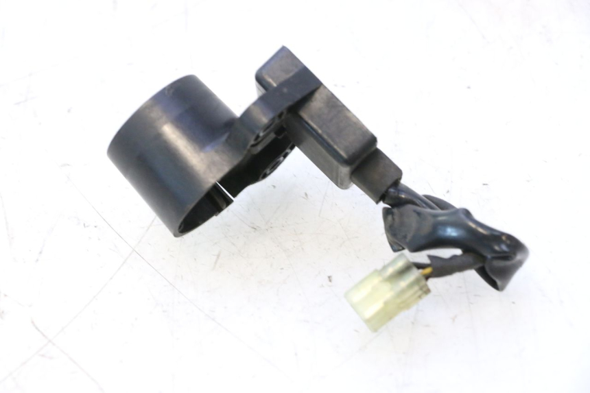 photo de ANTENA TRANSPONDEDOR YAMAHA XMAX X-MAX 125 (2006 - 2009) - Detalles de los puntos de fijación