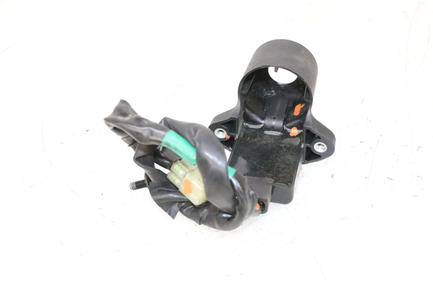 photo de ANTENA TRANSPONDEDOR YAMAHA XJ6 600 (2008 - 2016) - Primer plano técnico