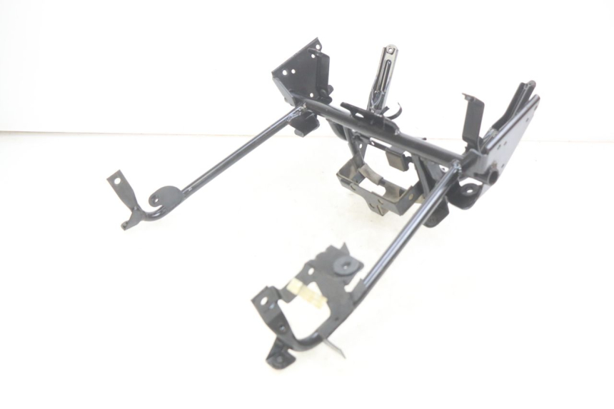 photo de ARAÑA FRONTAL SUZUKI BURGMAN 650 (2002 - 2004) - Detalle de la pieza