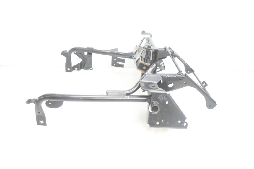 photo de CARENADO FRONTAL ARA SUZUKI BURGMAN EXECUTIVE ABS 650 (2006 - 2012) - Detalle de la pieza