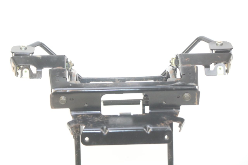 photo de ARAÑA FRONTAL PEUGEOT CITYSTAR AIR 125 (2014 - 2017) - Detalles de los puntos de fijación