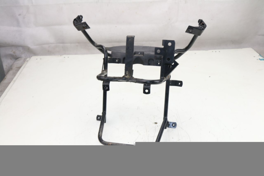 photo de CARENADO FRONTAL ARA PEUGEOT ELYSEO 100 (1998 - 2004) - Detalle de la pieza