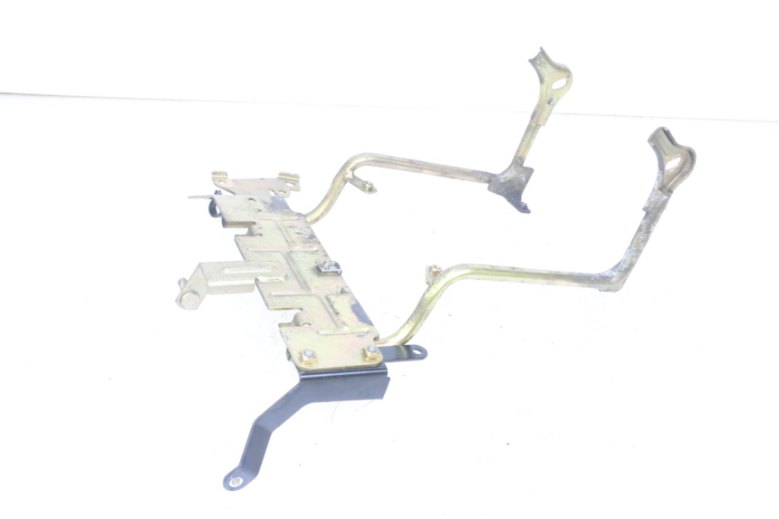 photo de CARENADO FRONTAL ARA PEUGEOT JET FORCE CARBU 50 (2003 - 2016) - Detalle de la pieza