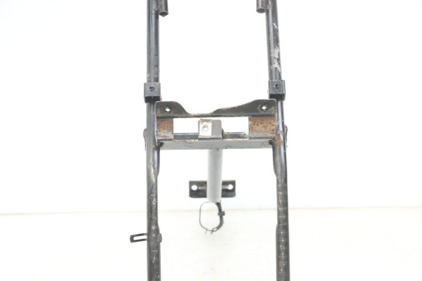 photo de CARENADO FRONTAL ARA PIAGGIO MP3 LT 300 (2010 - 2016) - Detalles de los puntos de fijación