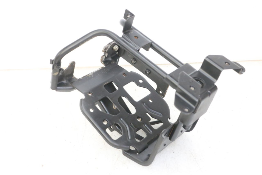 photo de CARENADO FRONTAL ARA PEUGEOT SATELIS 125 (2013 - 2018) - Zoom estado de uso