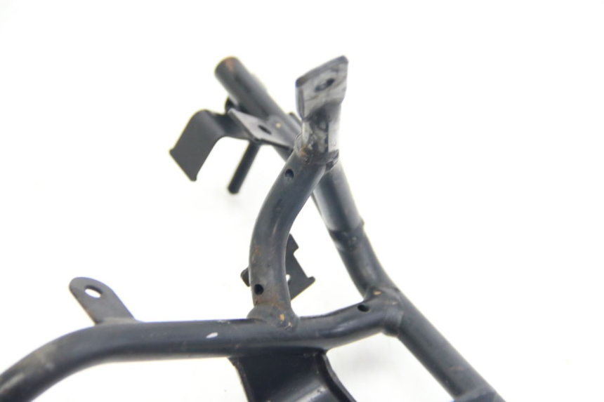 photo de ARAÑA FRONTAL SUZUKI SIXTEEN 125 (2008 - 2010) - Detalles de los puntos de fijación