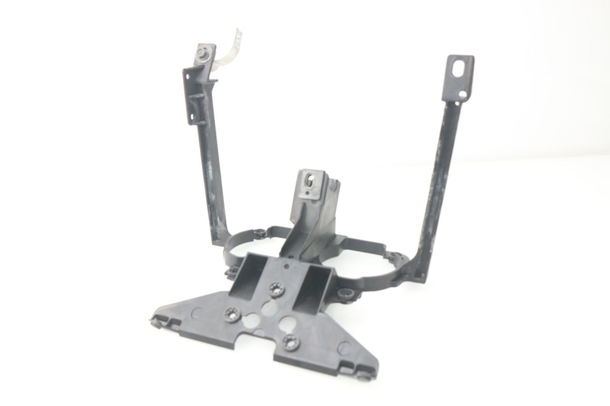 photo de CARENADO FRONTAL ARA YAMAHA TDM ABS 900 (2002 - 2014) - Primer plano técnico