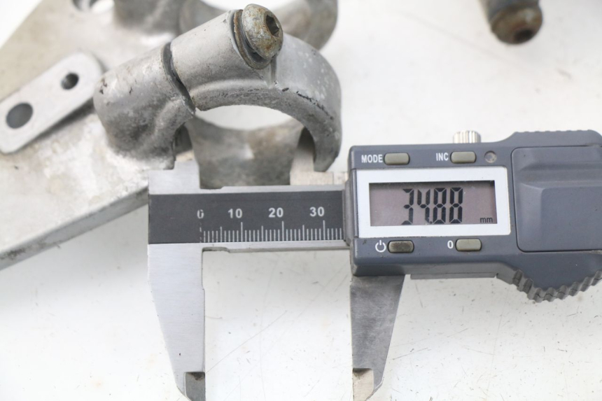 photo de CARENADO FRONTAL ARA GILERA DNA 50 (2000 - 2007) - Detalle de la pieza