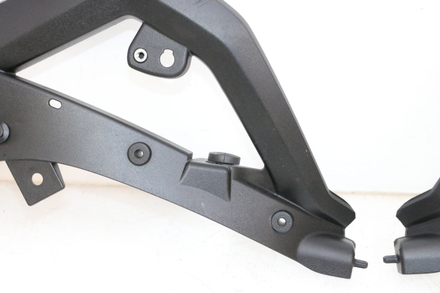 photo de CARENADO FRONTAL ARA BMW R GS 1250 (2021 - 2024) - Características distintivas