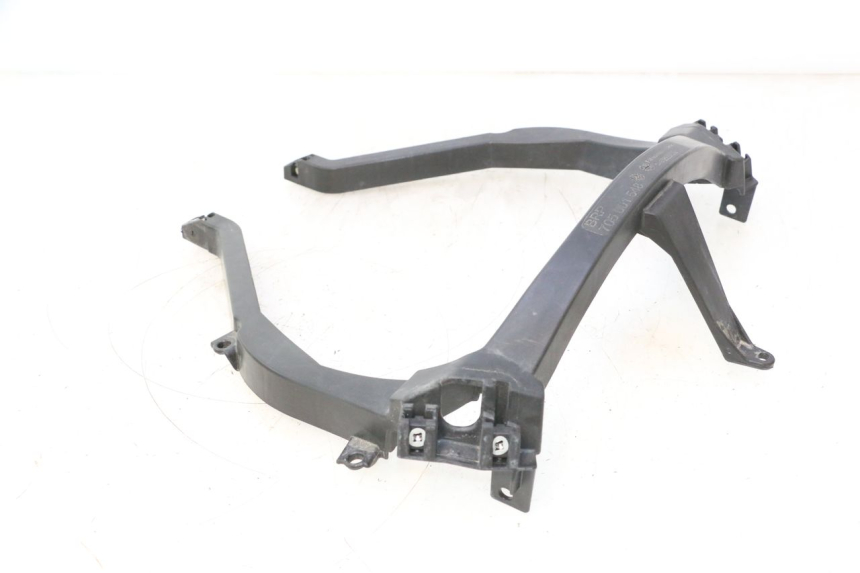 photo de CARENADO FRONTAL ARA CAN-AM SPYDER RS 1000 (2008 - 2012) - Detalles de los puntos de fijación