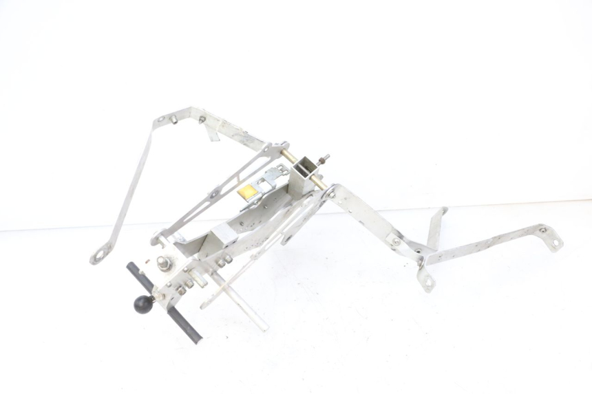 photo de CARENADO FRONTAL ARA KTM SUPERENDURO R 950 (2005 - 2009) - Detalles de los puntos de fijación