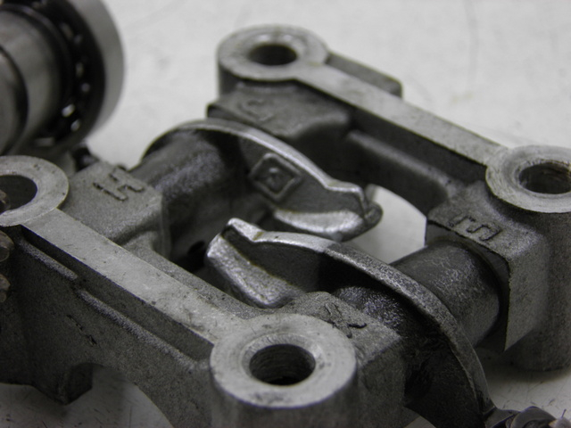 photo de ARBOL LEVAS BAOTIAN TRAVEL SPIRIT 50 (2010 - 2012) - Detalles de los puntos de fijación