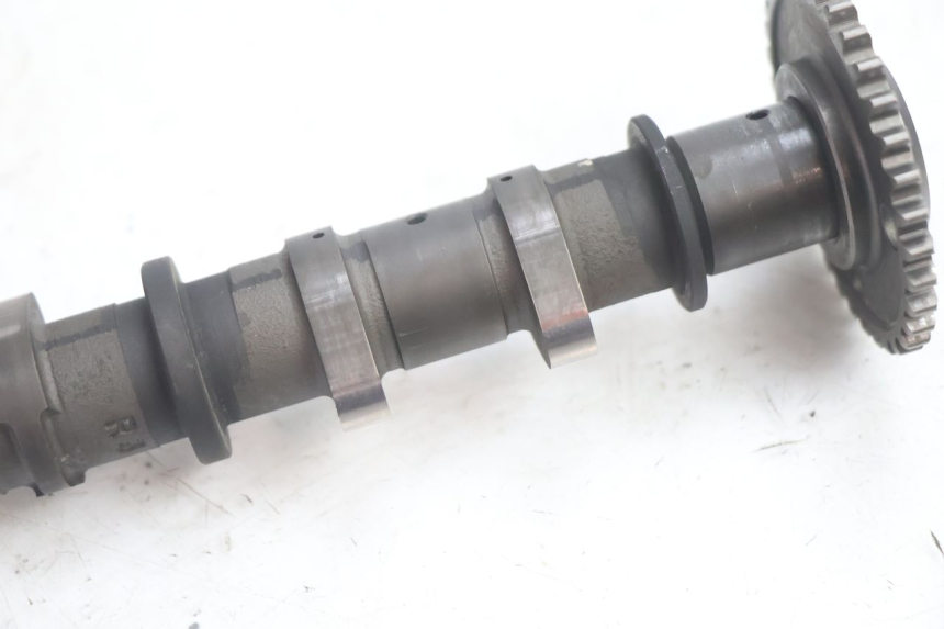 photo de ARBOL LEVAS SUZUKI BURGMAN EXECUTIVE ABS 650 (2006 - 2012) - Detalles de los puntos de fijación