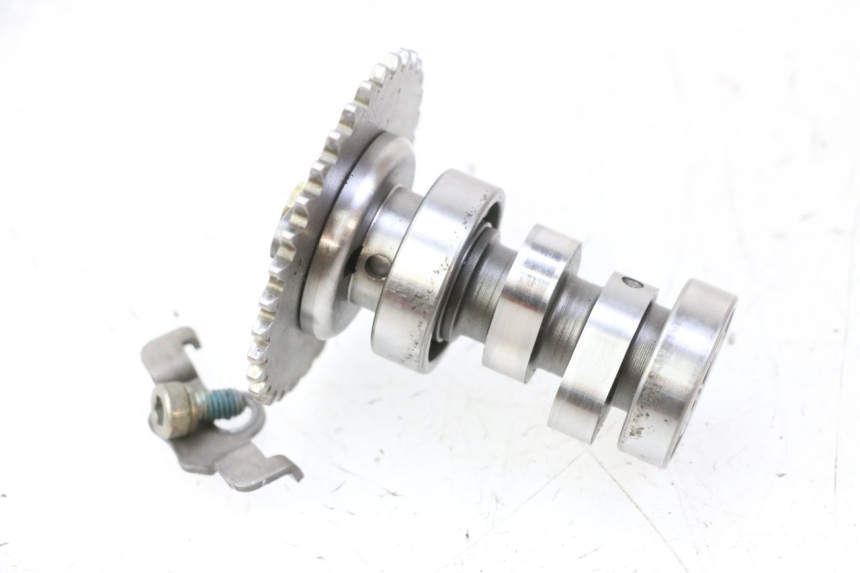 photo de ARBOL LEVAS KYMCO DINK STREET ABS 125 (2011 - 2018) - Detalles de los puntos de fijación