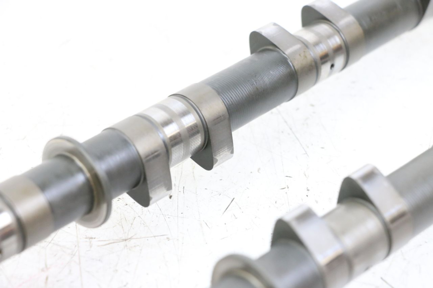 photo de ÁRBOL DE LEVAS YAMAHA FJR ABS 1300 (2006 - 2012) - Características distintivas