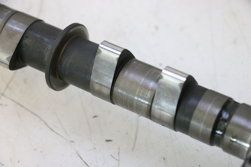 photo de ARBOL LEVAS YAMAHA FJR 1300 (2001 - 2005) - Detalles de los puntos de fijación
