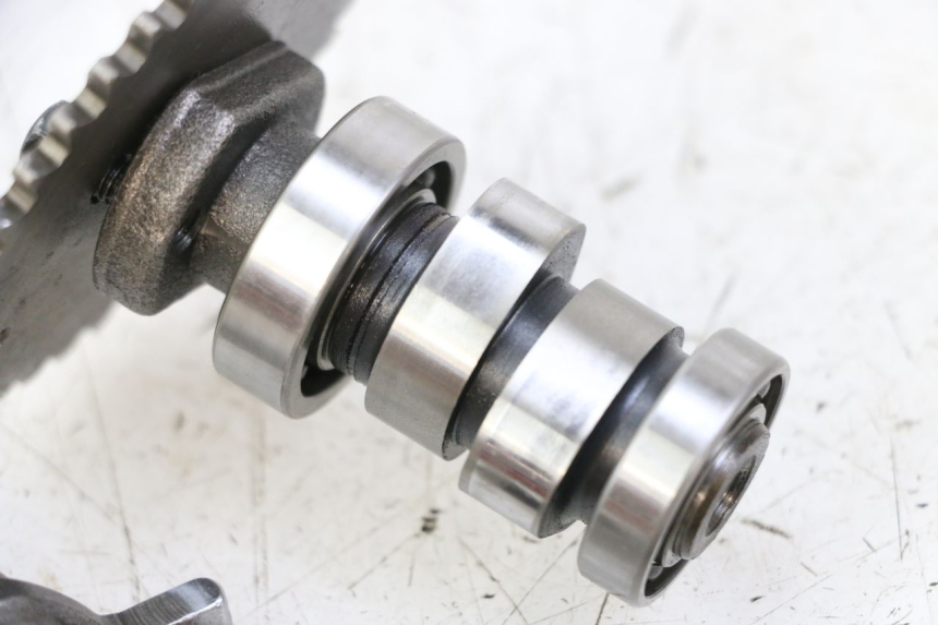 photo de ARBOL LEVAS PEUGEOT KISBEE 4T 50 (2018 - 2022) - Detalles de los puntos de fijación