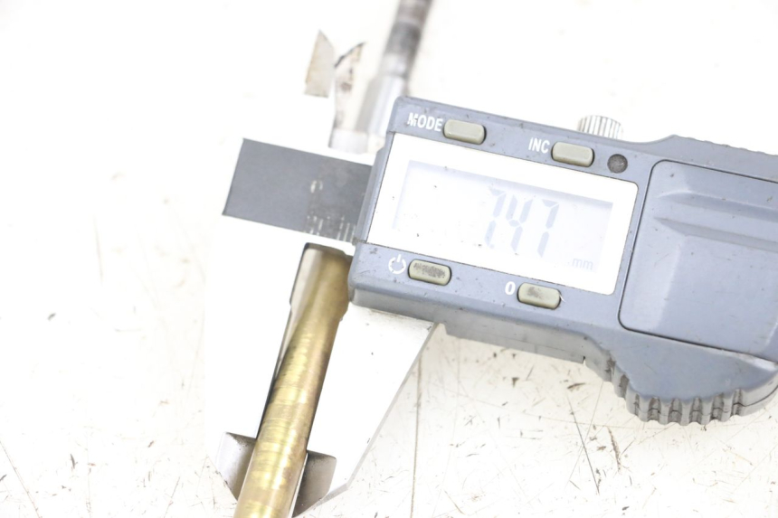 photo de EMBRAGUE EJE SUZUKI GSX E 250 (1982 - 1983) - Detalle de la pieza