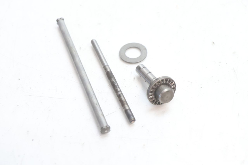 photo de EMBRAGUE EJE SUZUKI SV S 650 (2003 - 2009) - Primer plano técnico