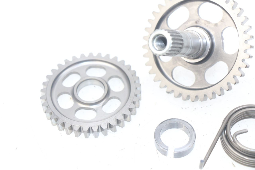 photo de EJE DE ARRANQUE HONDA CRF 250 (2016 - 2017) - Primer plano técnico