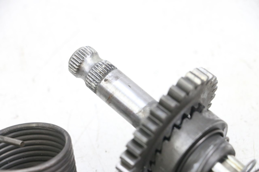 photo de ÁRBOL DE PATADA HYOSUNG GF 125 (2001 - 2005) - Primer plano técnico