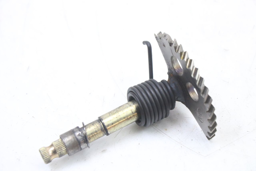 photo de EJE PEDAL ARRANQUE LONGJIA SHARPY 125 (2020 - 2024) - Primer plano técnico