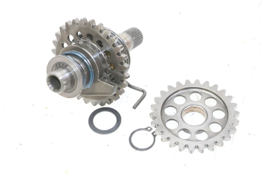 photo de EJE PEDAL ARRANQUE YAMAHA YZ-F YZF 250 (2014 - 2018) - Primer plano técnico