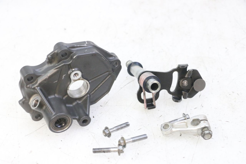 photo de EJE ENGRANAJE HONDA CB R 1000 (2018 - 2023) - Detalles de los puntos de fijación