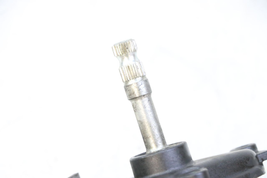 photo de EJE ENGRANAJE YAMAHA FZ6 FAZER S2 600 (2007 - 2011) - Primer plano técnico