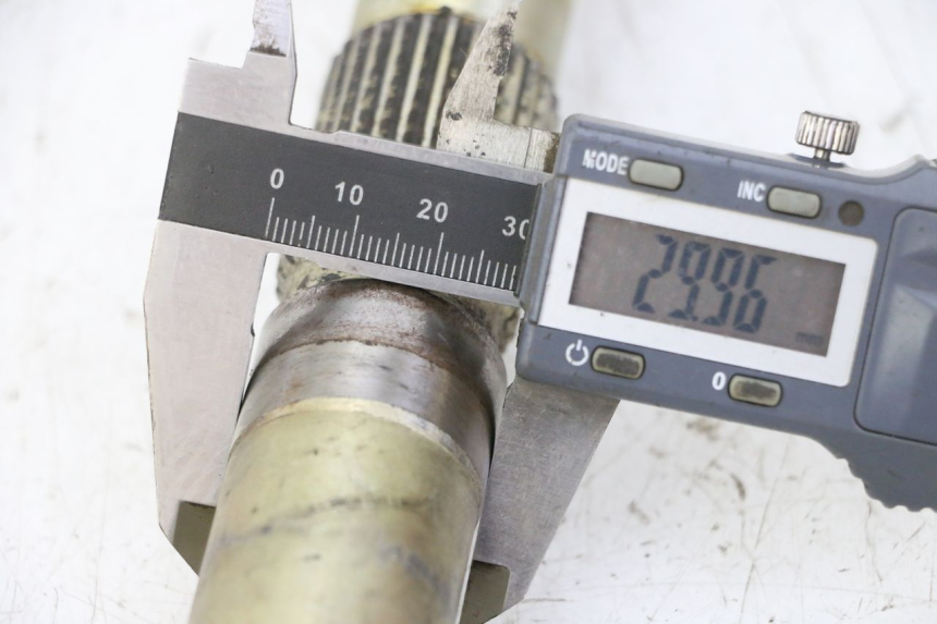 photo de EJE ENGRANAJES HYTRACK S 150 (2003 - 2011) - Detalle de la pieza