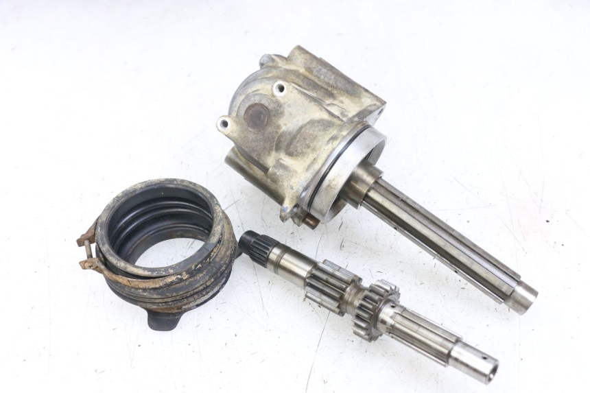 photo de EJE DE TRANSMISIÓN HONDA TRX 300 (1988 - 2000) - Primer plano técnico