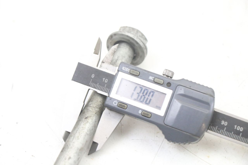 photo de EJE BASCULANTE APRILIA RS 50 (1999 - 2005) - Primer plano técnico