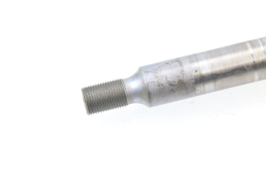 photo de EJE BASCULANTE BMW C SPORT 650 (2015 - 2021) - Primer plano técnico