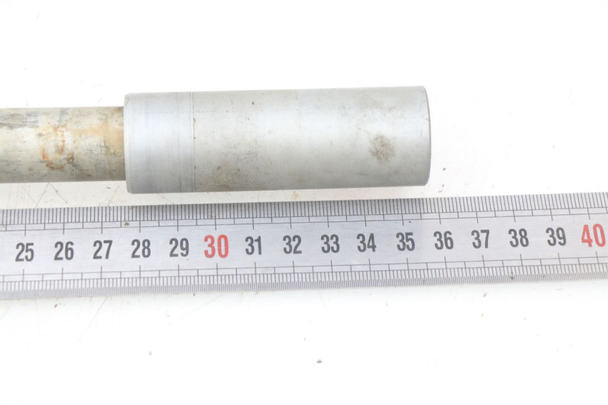 photo de EJE BRAZO OSCILANTE HONDA CB R 1000 (2018 - 2023) - Zoom estado de uso