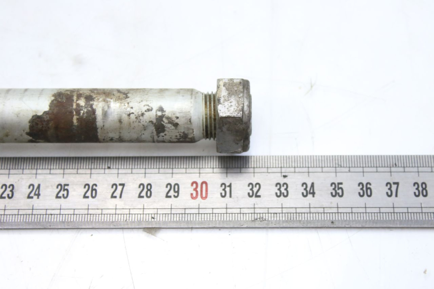 photo de EJE BRAZO OSCILANTE HONDA CBF 500 (2004 - 2007) - Detalles de los puntos de fijación