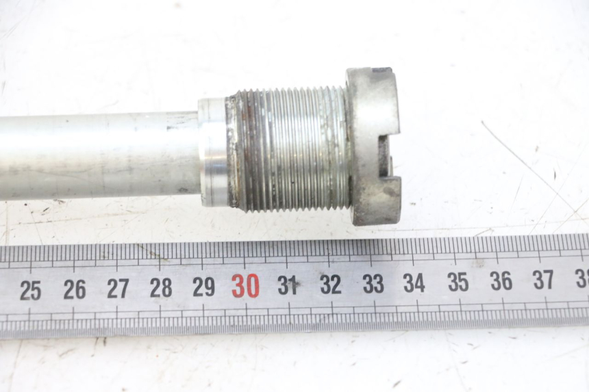 photo de EJE BASCULANTE HONDA CBR RR FIREBLADE 900 (1992 - 1994) - Detalle de la pieza