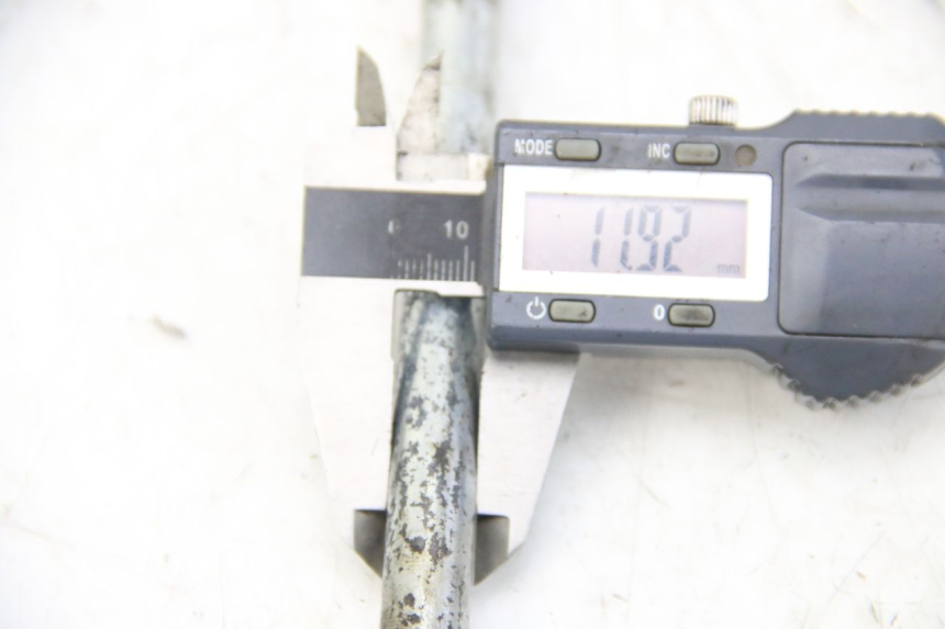 photo de EJE BRAZO OSCILANTE HONDA CRF CR-F 100 (2004 - 2013) - Zoom estado de uso