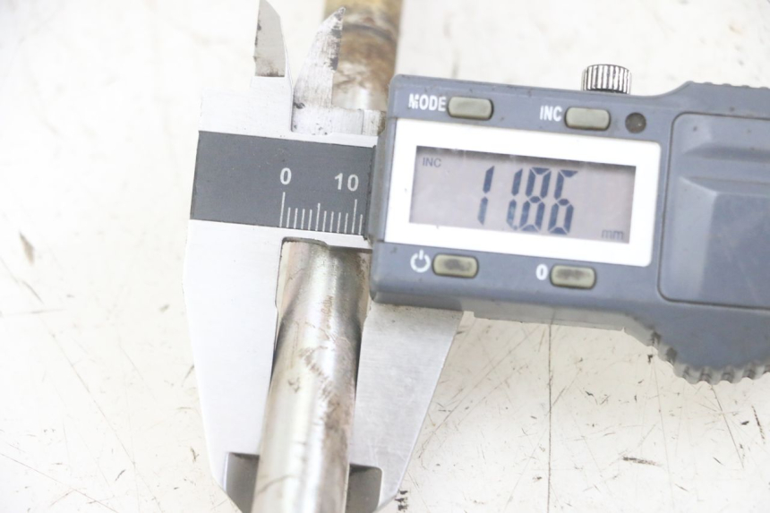 photo de EJE BASCULANTE HONDA CRF-F CRF F 110 (2019 - 2022) - Detalle de la pieza