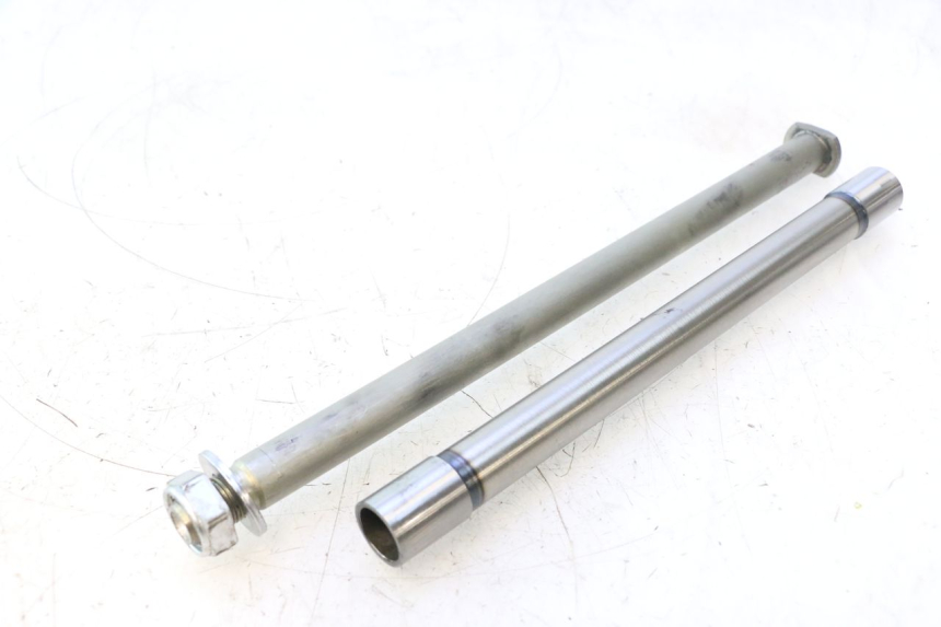 photo de EJE BASCULANTE YAMAHA FZ8 800 (2010 - 2016) - Detalle de la pieza