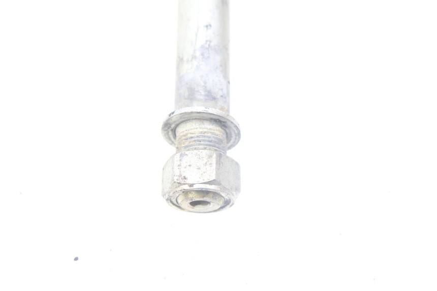 photo de EJE BRAZO OSCILANTE SUZUKI GSF S BANDIT 600 (2000 - 2004) - Primer plano técnico