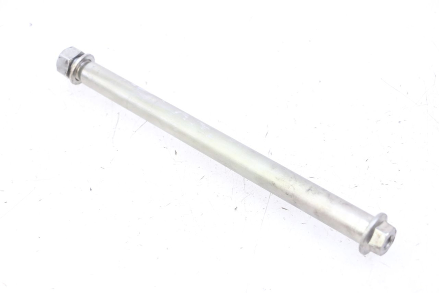 photo de EJE BASCULANTE SUZUKI GSR 750 (2011 - 2017) - Primer plano técnico