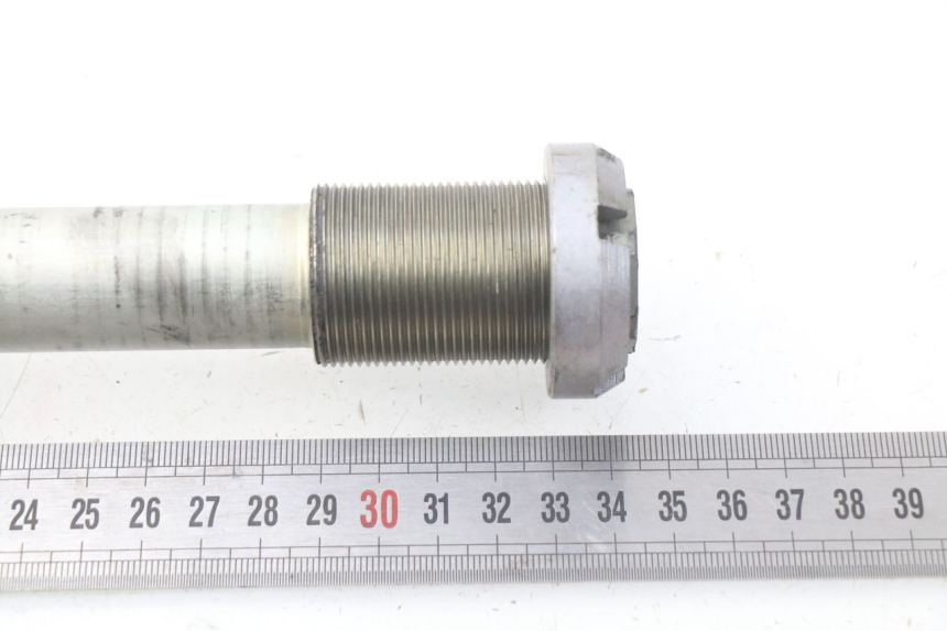 photo de EJE BASCULANTE SUZUKI GSX-R GSXR 600 (2001 - 2003) - Detalle de la pieza