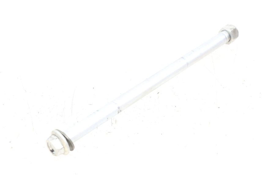 photo de EJE BASCULANTE SUZUKI GZ MARAUDER 125 (1998 - 2004) - Primer plano técnico