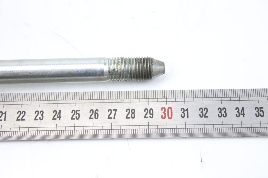 photo de EJE BRAZO OSCILANTE SYM HUSKY 125 (1999 - 2005) - Primer plano técnico