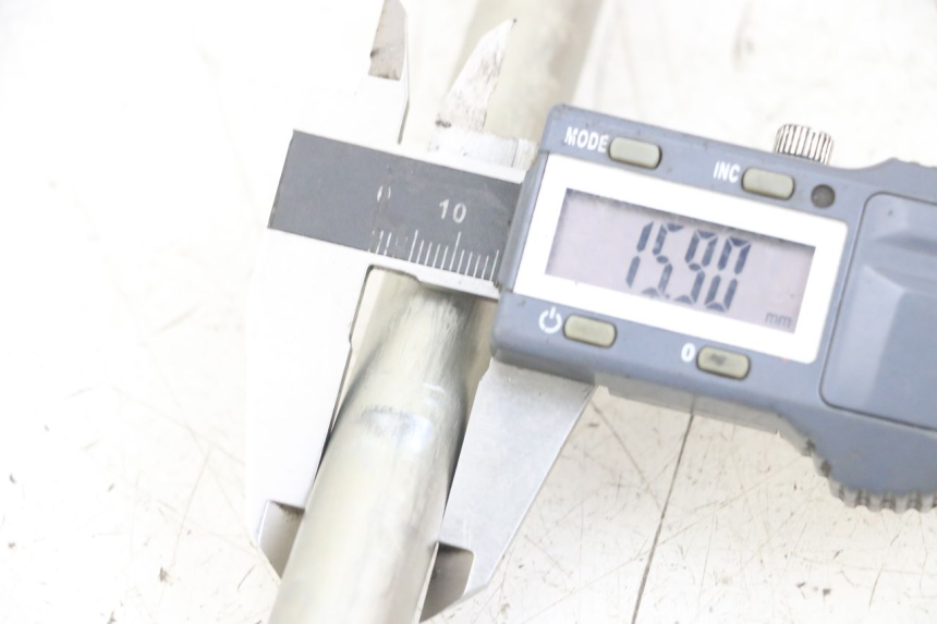 photo de EJE BRAZO OSCILANTE YAMAHA MT-07 MT07 ABS 700 (2014 - 2017) - Otra perspectiva