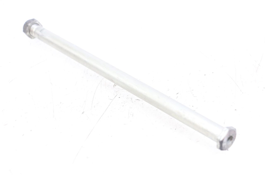 photo de EJE BRAZO OSCILANTE YAMAHA MT-07 MT07 ABS 700 (2014 - 2017) - Primer plano técnico