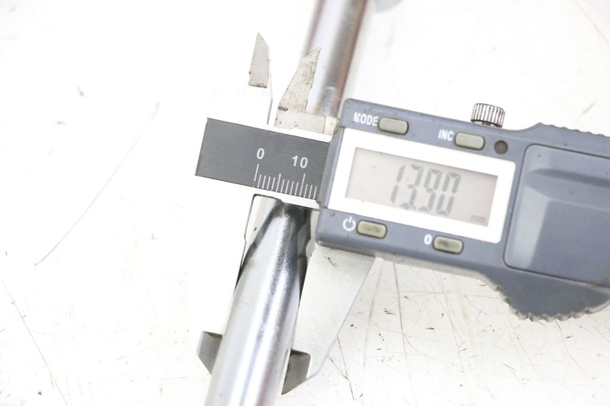 photo de EJE BASCULANTE REGAL RAPTOR RAXTER 2 125 (2007 - 2015) - Otra perspectiva